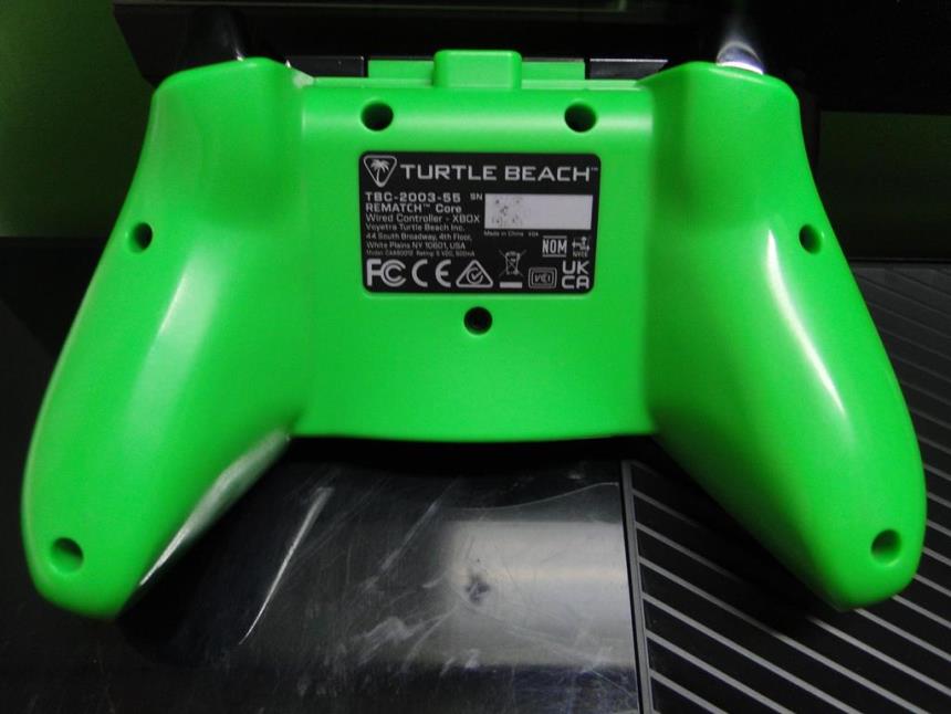 XBOX ONE CON CAJA Y MANDO