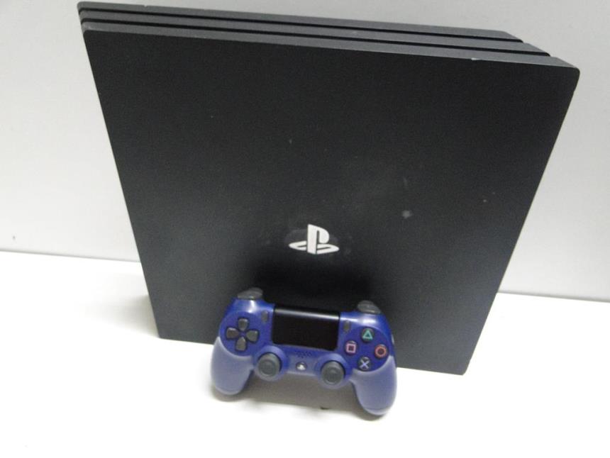 articulos_imagen1_181258-1.jpg PS4 PRO CON MANDO