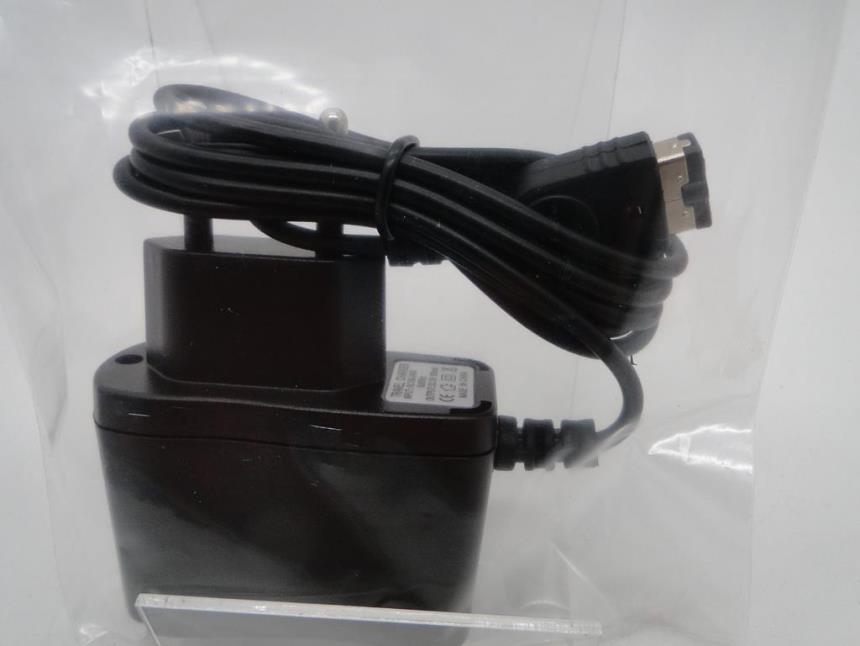 articulos_imagen1_181745.jpg CARGADOR DS, GAME BOY