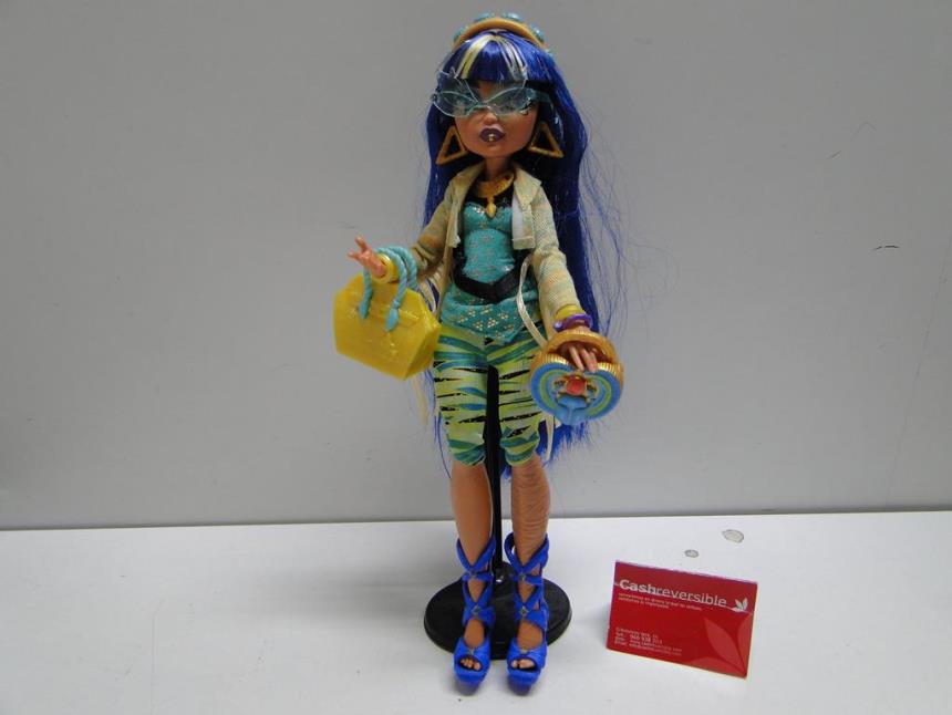 articulos_imagen1_182049.jpg FIGURA DE COLECCION MONTER HIGH