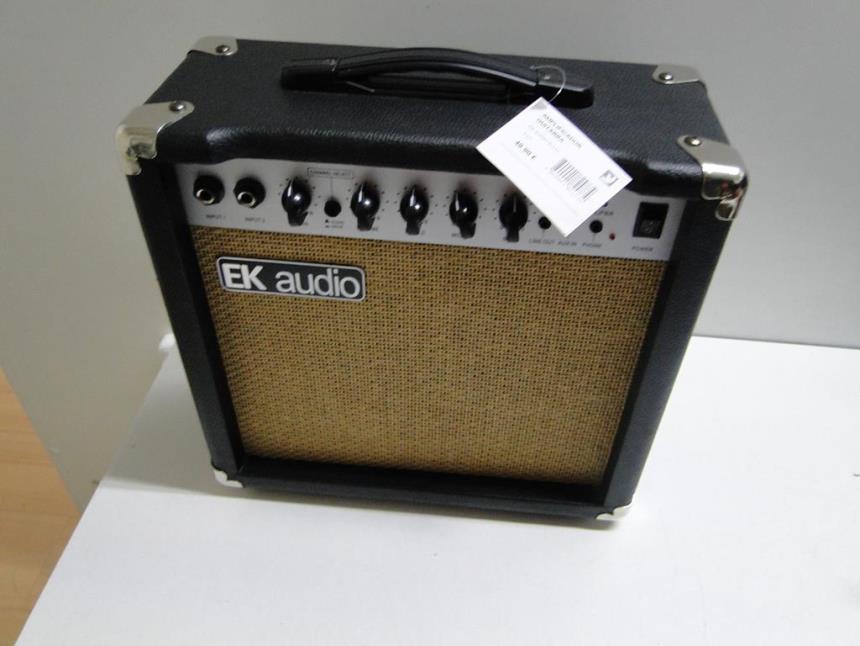articulos_imagen1_182473.jpg AMPLIFICADOR GUITARRA