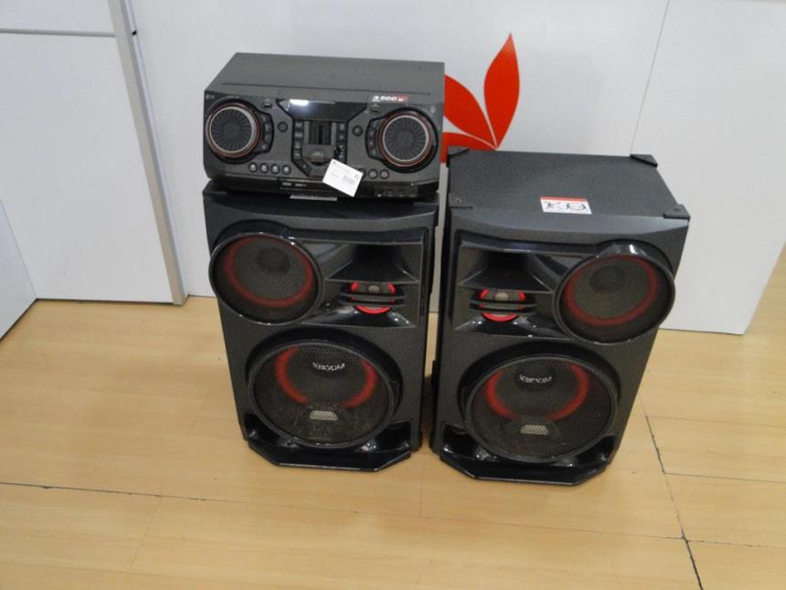 articulos_imagen1_182593.jpg EQUIPO DJ 3500W