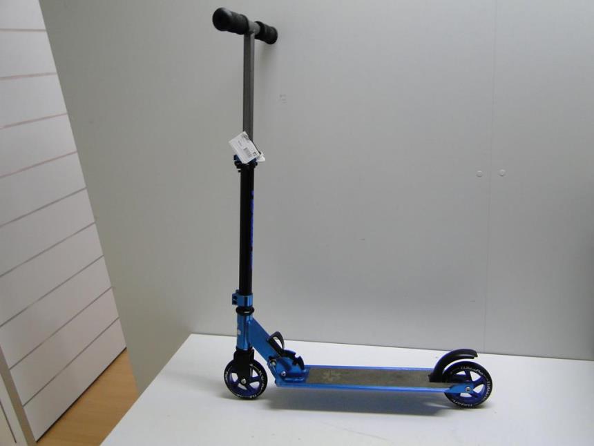 articulos_imagen1_182612.jpg PATINETE