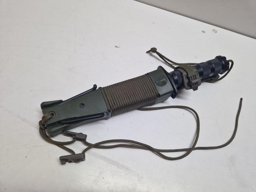articulos_imagen1_182652-2.jpg CUCHILLO DEPORTIVO CON FUNDA
