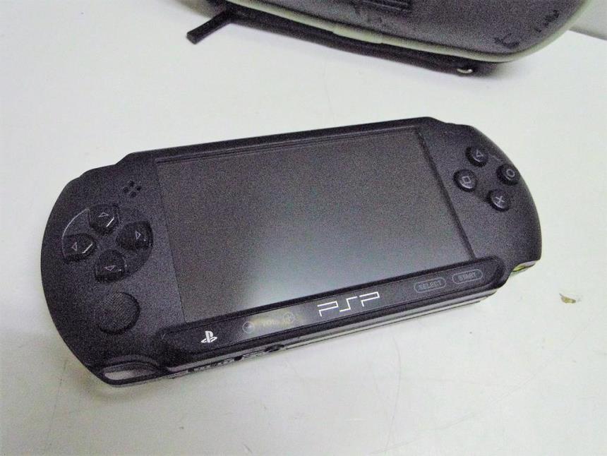 PSP CON FUNDA