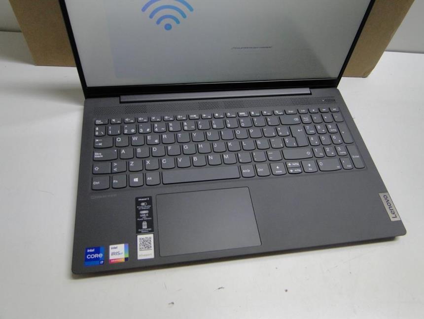 ORDENADOR PORTATIL LENOVO CON CAJA