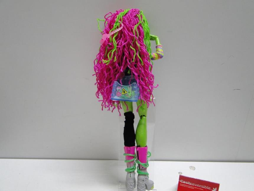 FIGURA DE COLECCION MONTER HIGH