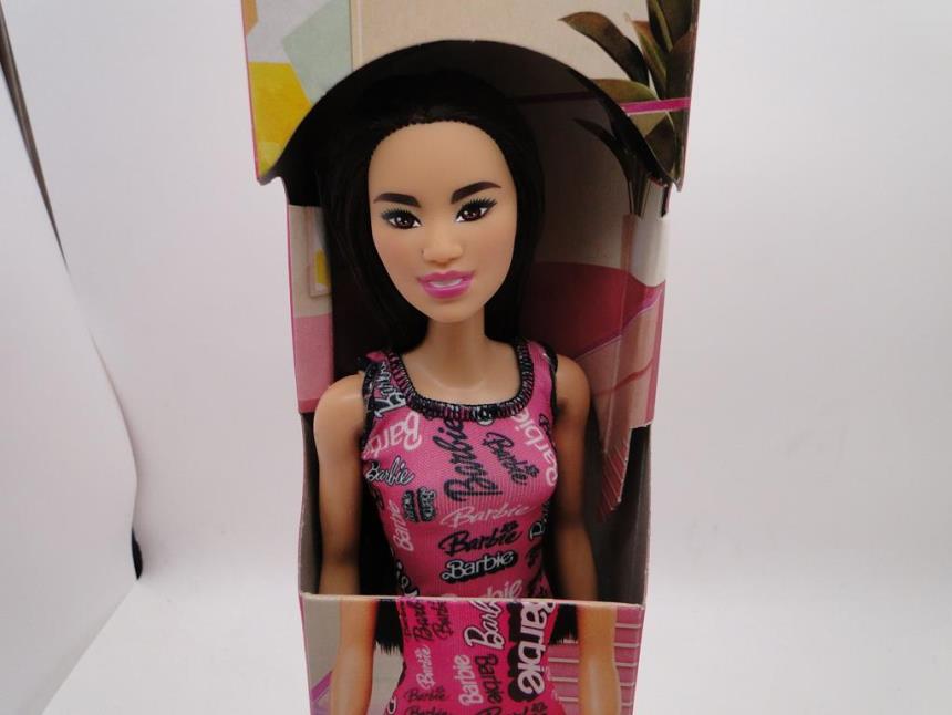 MUÑECA BARBIE NUEVA