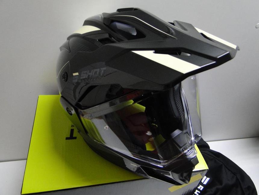 CASCO MOTO CON FUNDA Y CAJA NUEVO