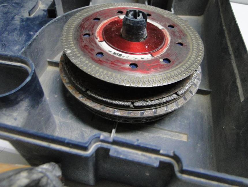 RADIAL PEQUEÑA CON DISCOS Y MALETA *