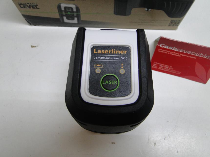 NIVEL LASER CON CAJA