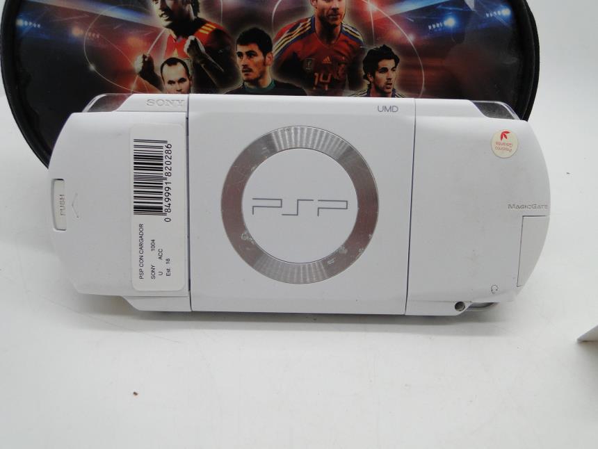 PSP CON CARGADOR
