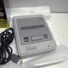 SUPER NINTENDO MINI CON CAJA Y 2 MANDOS PERFECTO ESTADO