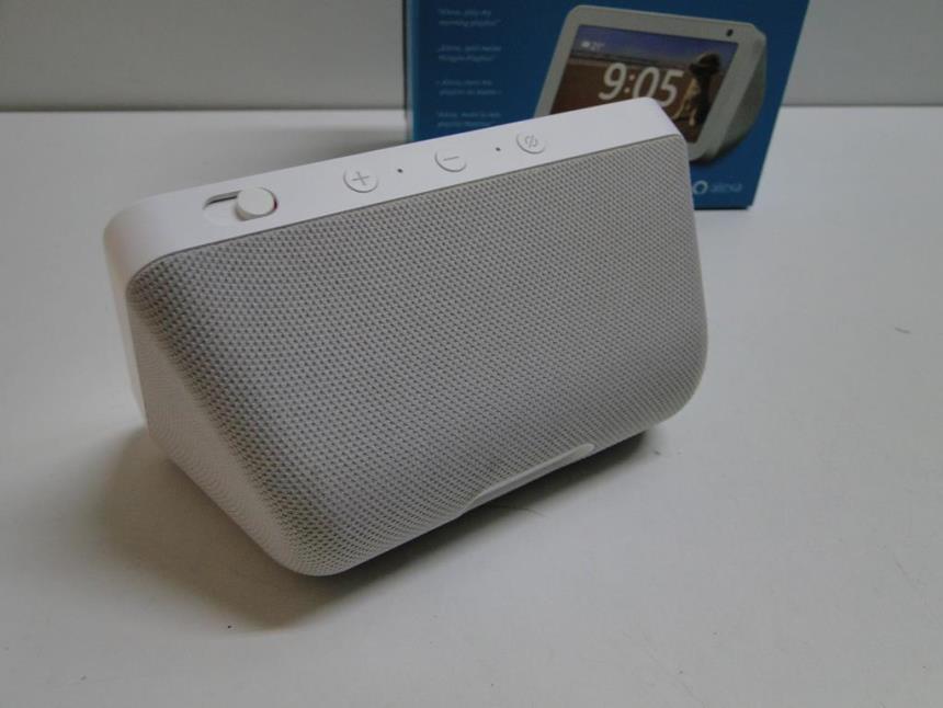 ALEXA CON CAJA