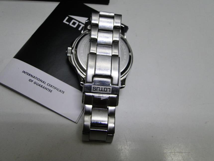 RELOJ CON CAJA SEMINUEVO