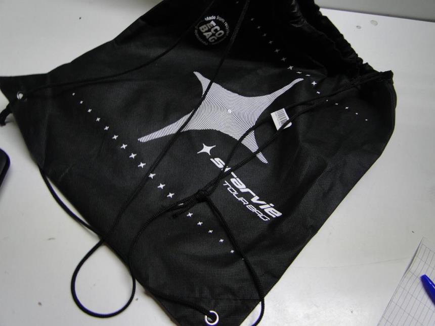 RAQUETA PADEL CON FUNDA NUEVA