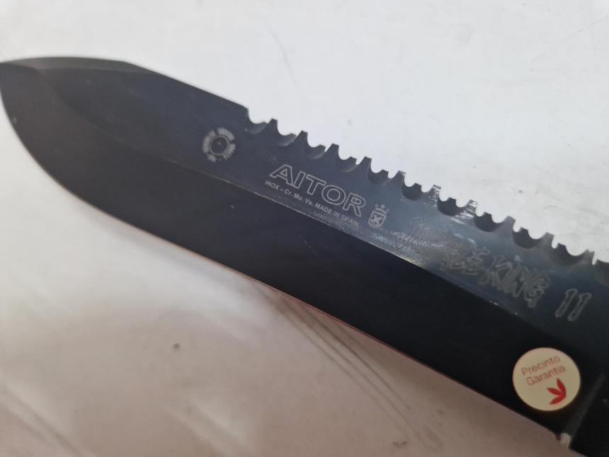 CUCHILLO DEPORTIVO CON FUNDA