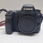 CAMARA DE FOTOS REFLEX DIGITAL