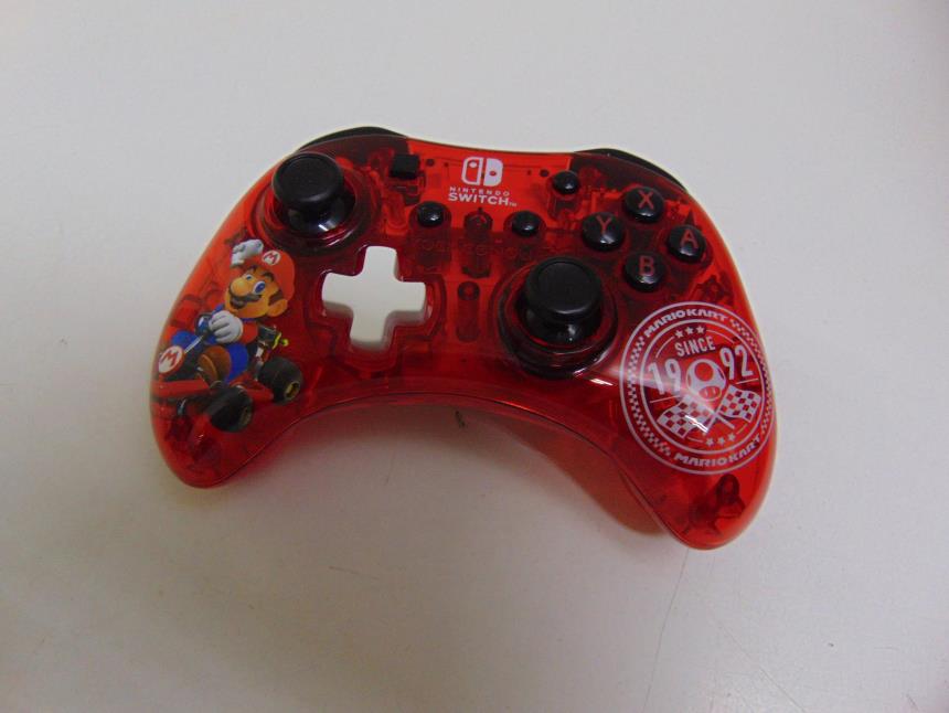 NINTENDO SWITCH CON FUNDA Y ACCESORIO SEMINUEVA