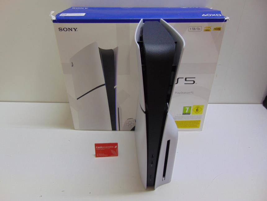 PS5 SLIM DISCO CON CAJA PERFECTO ESTADO