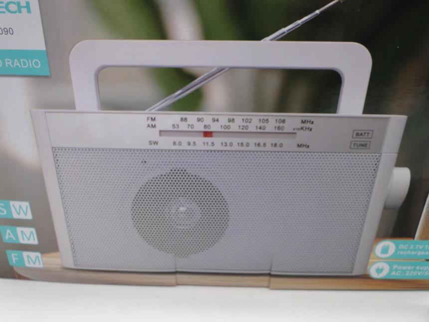 RADIO FM
