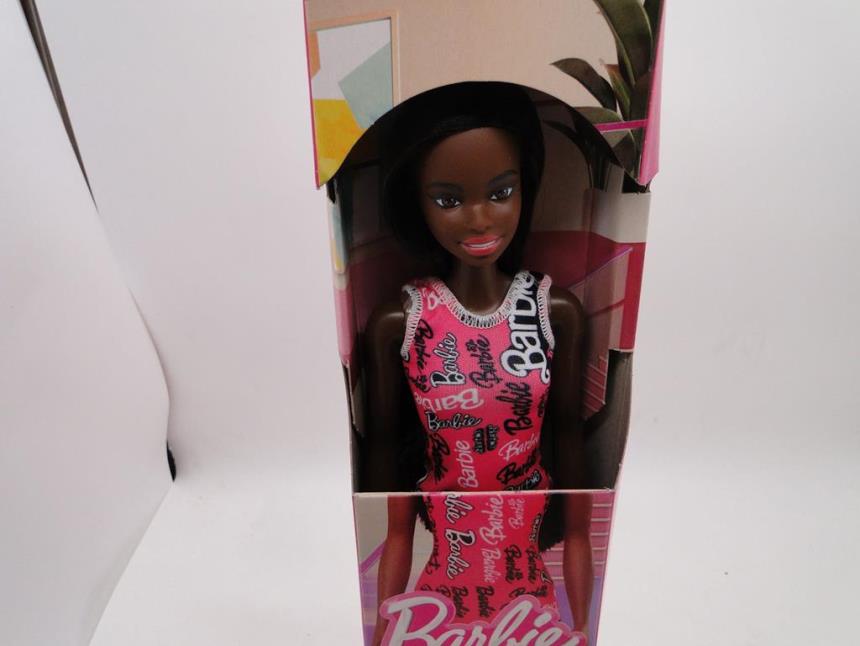 MUÑECA BARBIE NUEVA