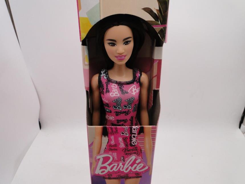 MUÑECA BARBIE NUEVA