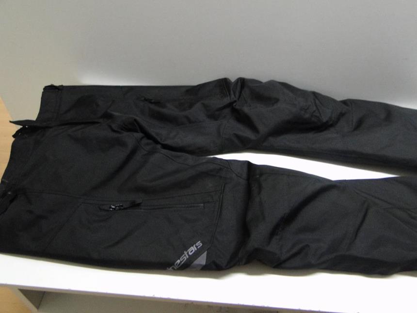 PANTALON MOTO A ESTRENAR