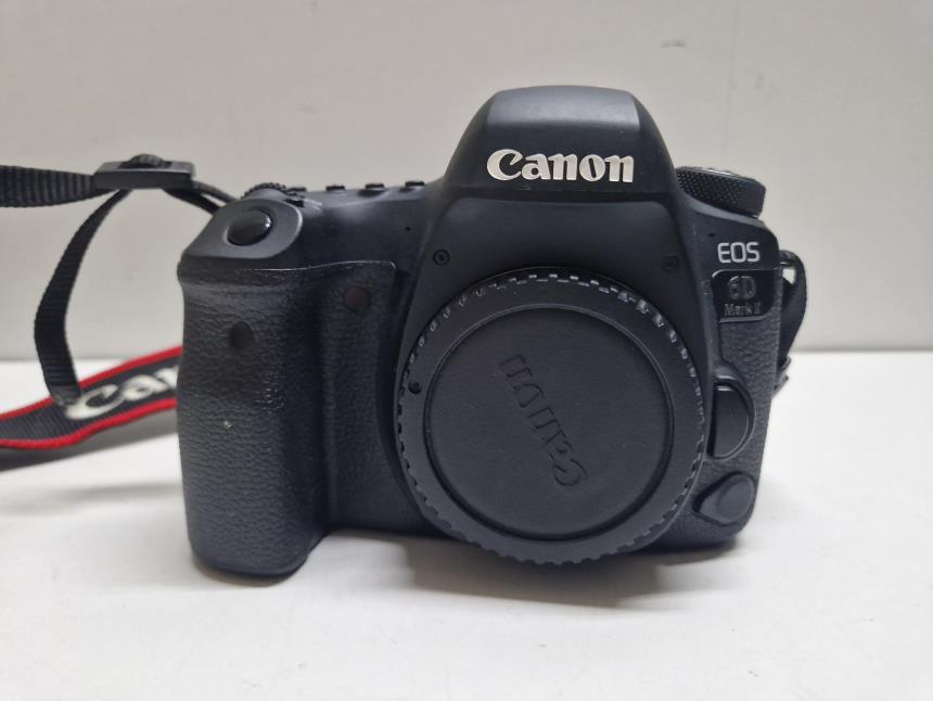 CAMARA DE FOTOS REFLEX DIGITAL