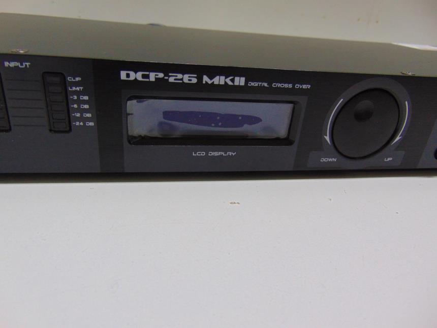 PROCESADOR PROFESIONAL DE AUDIO