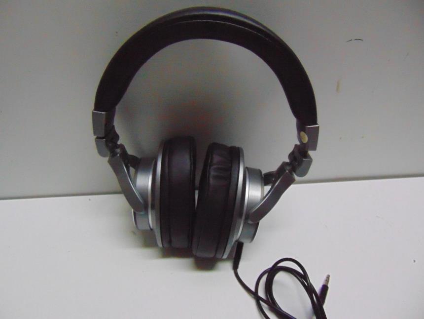 AURICULAR