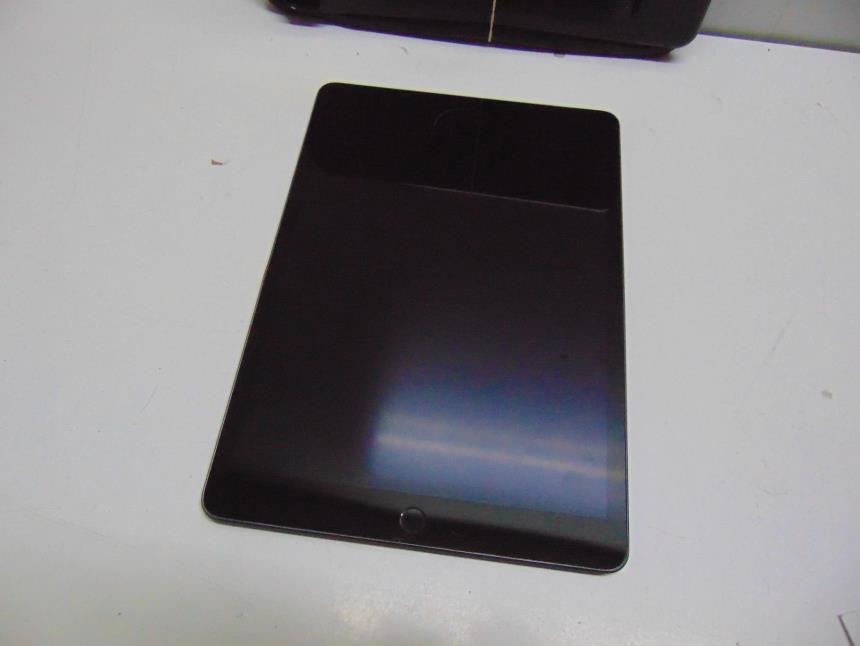 IPAD 9 CON FUNDA *