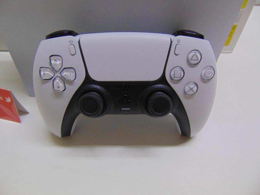 PS5 SLIM DISCO CON CAJA PERFECTO ESTADO