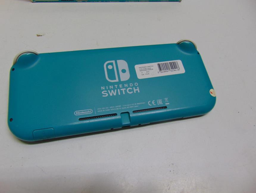 NINTENDO SWITCH LITE CON CAJA