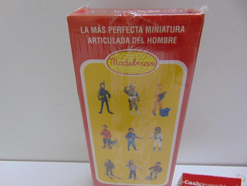 FIGURA COLECCION MADELMAN PRECINTADA