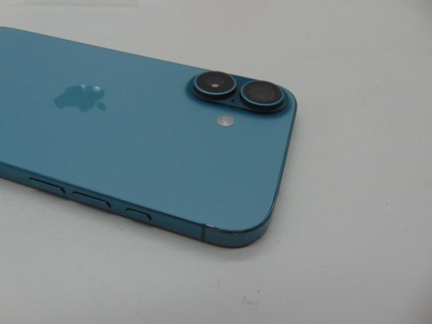 IPHONE 16 **