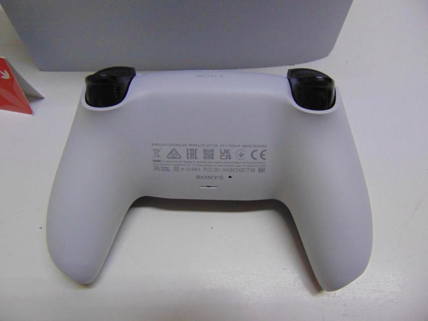 PS5 SLIM DISCO CON CAJA PERFECTO ESTADO