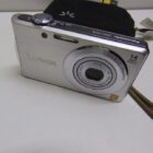 CAMARA DE FOTOS DIGITAL CON FUNDA