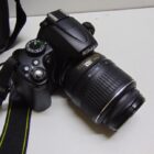 CAMARA FOTOS CON FUNDA Y 18-55MM