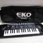 TECLADO ELECTRONICO CON FUNDA PERFECTO ESTADO