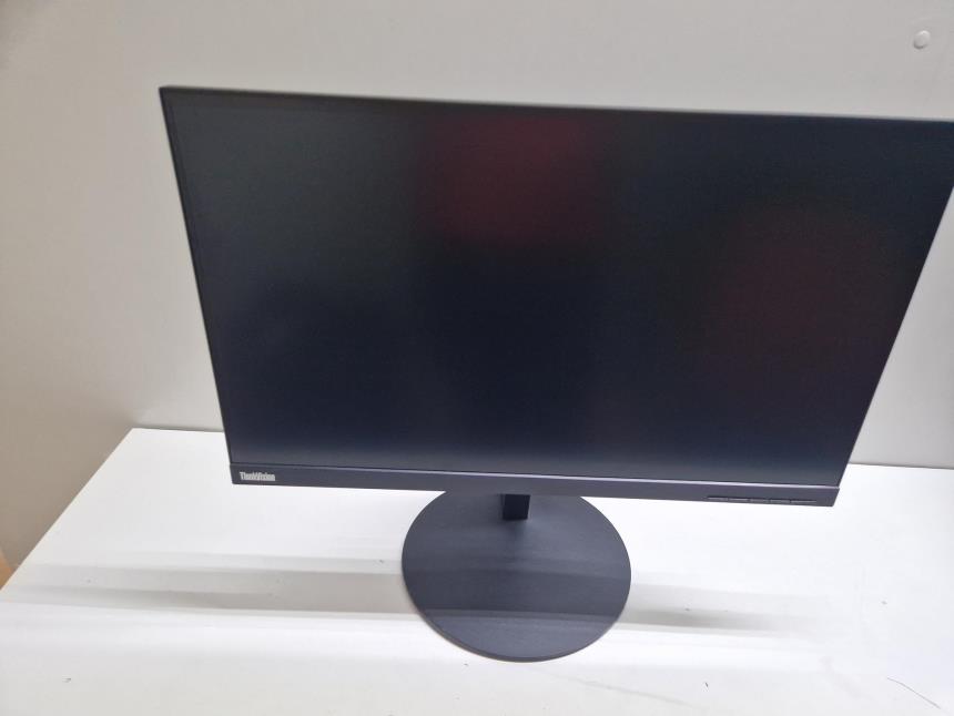 articulos_imagen1_182758.jpg MONITOR 24'