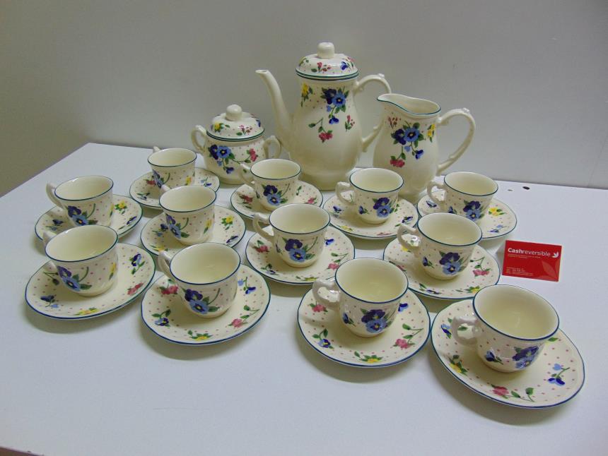 articulos_imagen1_47128.jpg JUEGO DE CAFE DE 12 SERVICIOS (A ESTRENAR)