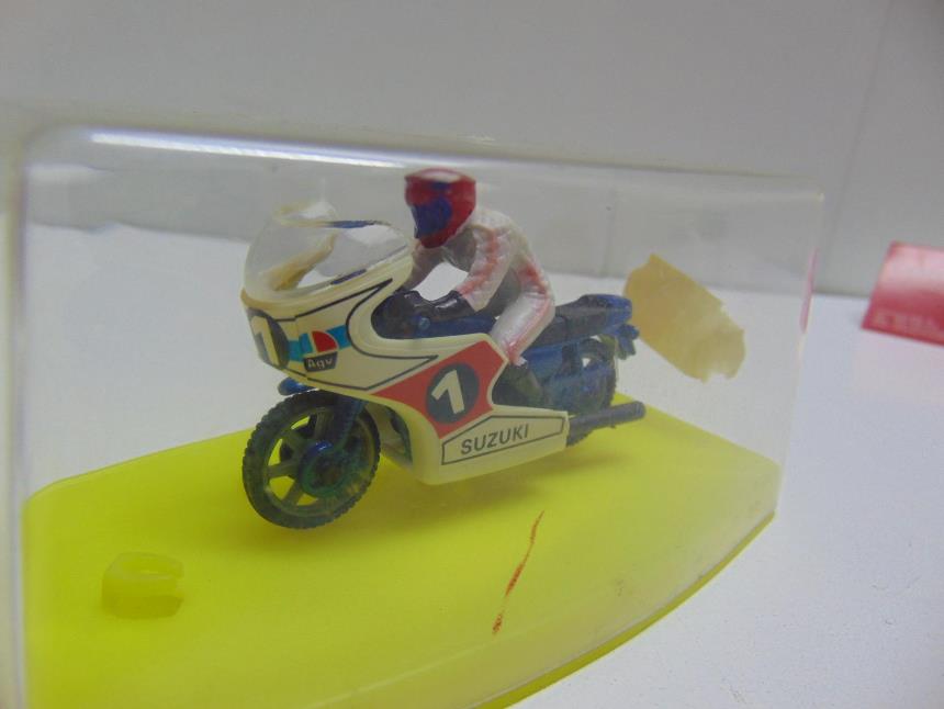 MOTO A ESCALA VINTAGE