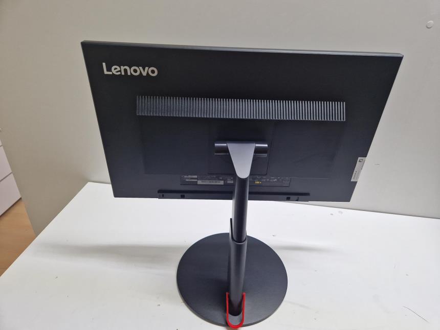 MONITOR 24'