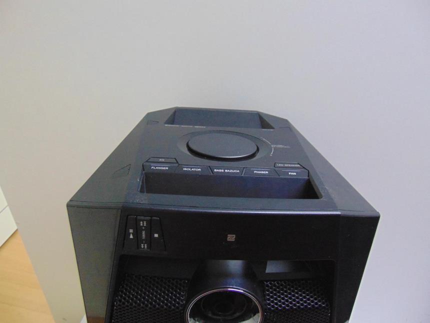 ALTAVOZ BLUETOOTH CON MANDO SEMINUEVO