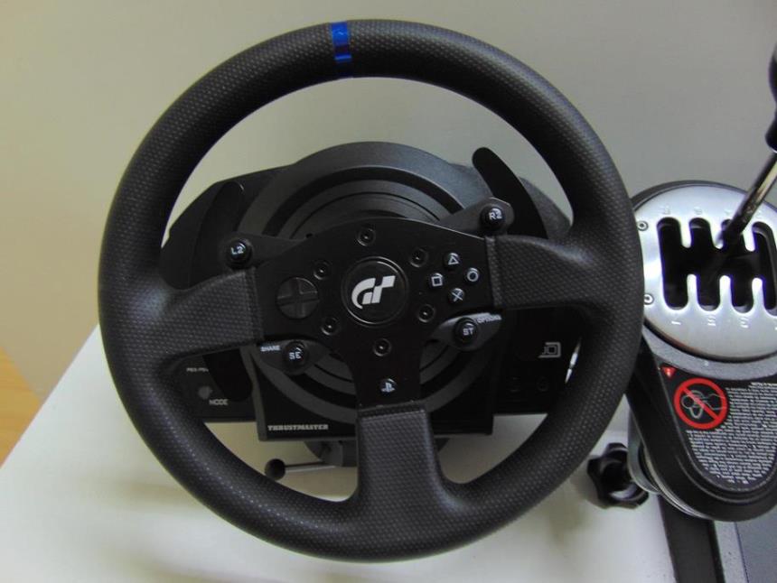 VOLANTE CON CAMBIO MANUAL PC/PS4/PS5