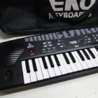 TECLADO ELECTRONICO CON FUNDA PERFECTO ESTADO