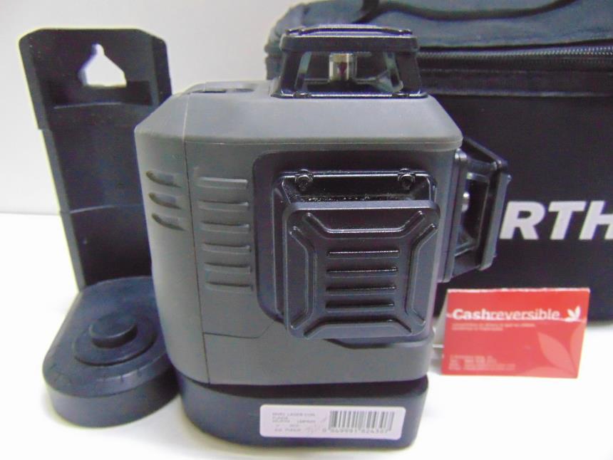 NIVEL LASER CON FUNDA SEMINUEVO