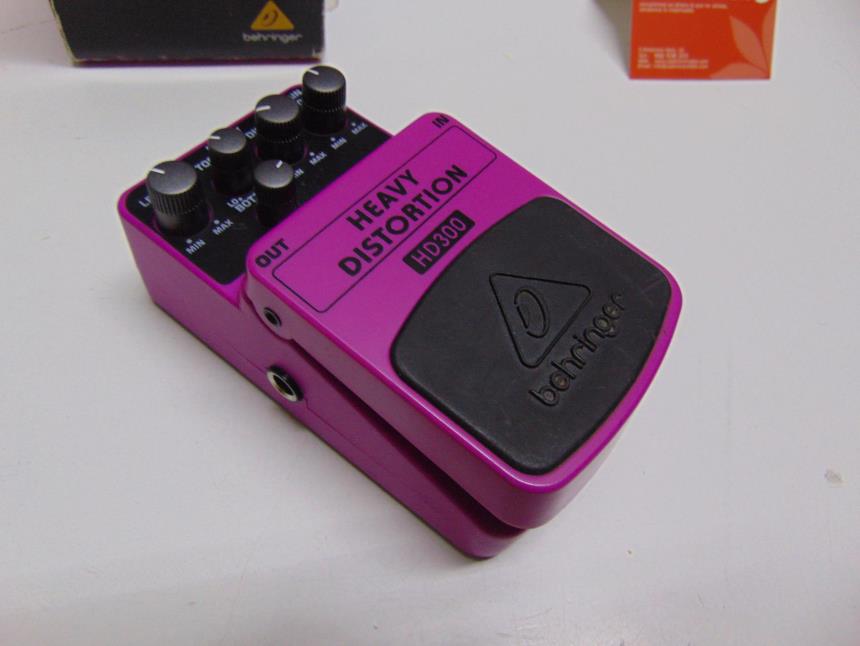 PEDAL EFECTOS GUITARRA CON CAJA PERFECTO ESTADO