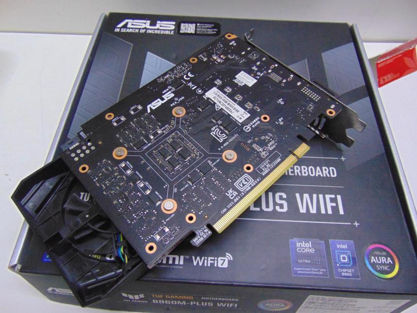 TARGETA GRAFICA CON CAJA
